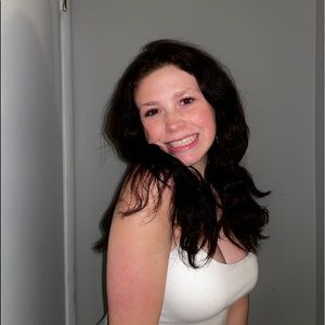 Meet your Posher, Ella